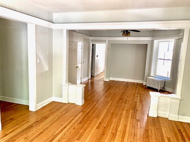 Building Photo - 826 W Buckingham Pl