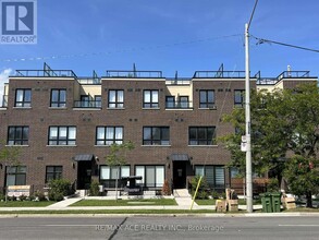 Building Photo - 3686-3686 St Clair Ave E