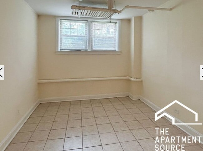 Photo - 1926 W Winona St Apartment