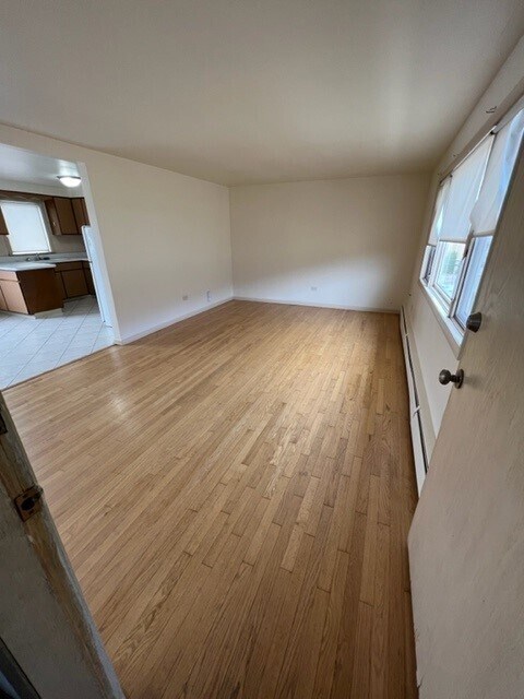 Building Photo - 6744 W Diversey Ave