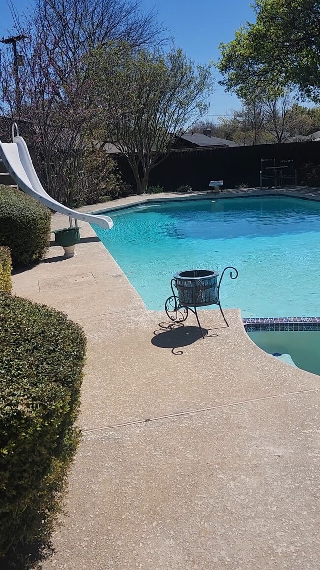 Photo - 512 N Hampton Rd House