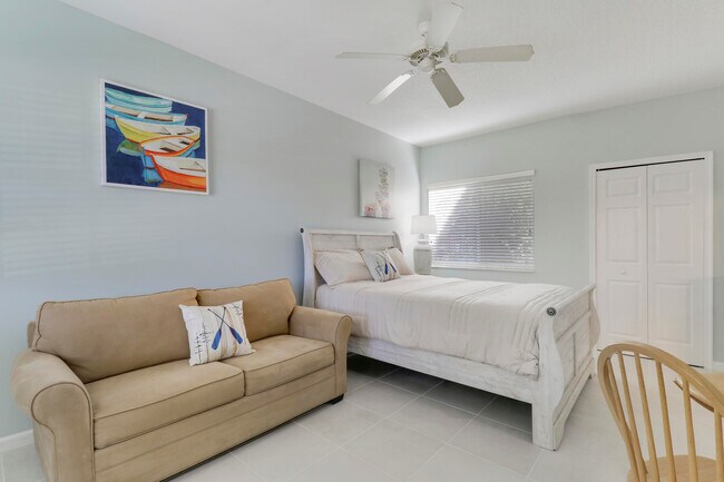 Foto del edificio - 8389 Mulligan Cir