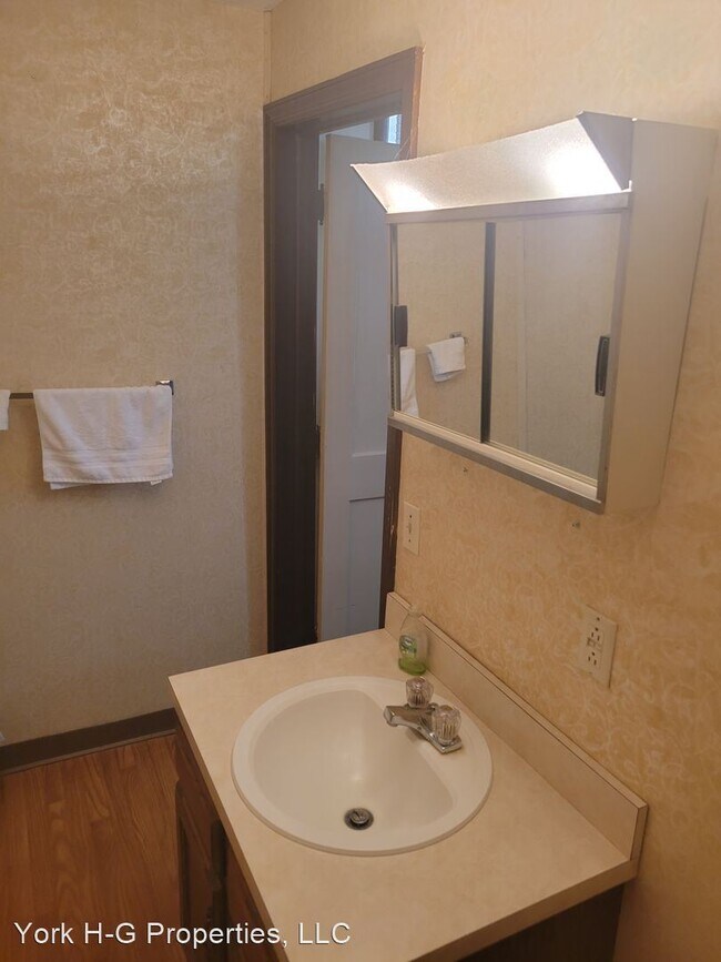 Foto del edificio - 1 br, 1 bath House - 1751 Monroe Street Rear