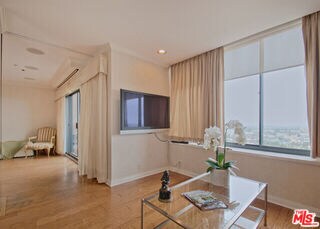 Foto del edificio - 10724 Wilshire Blvd