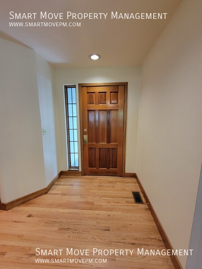 Building Photo - Rarely Available River Run Townhome. Backs...