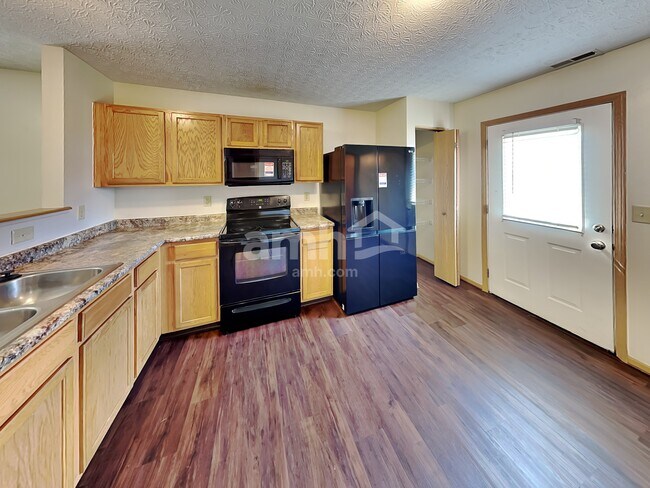 Foto del edificio - 7507 Canal Highlands Blvd