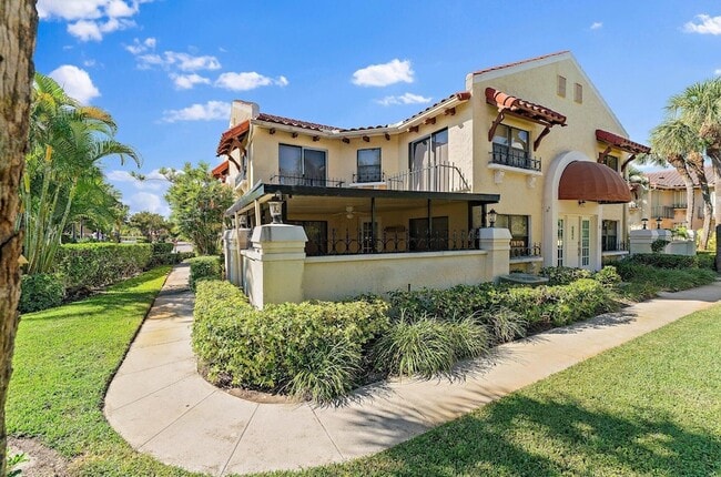 Photo - 3 Uno Lago Dr Apartment