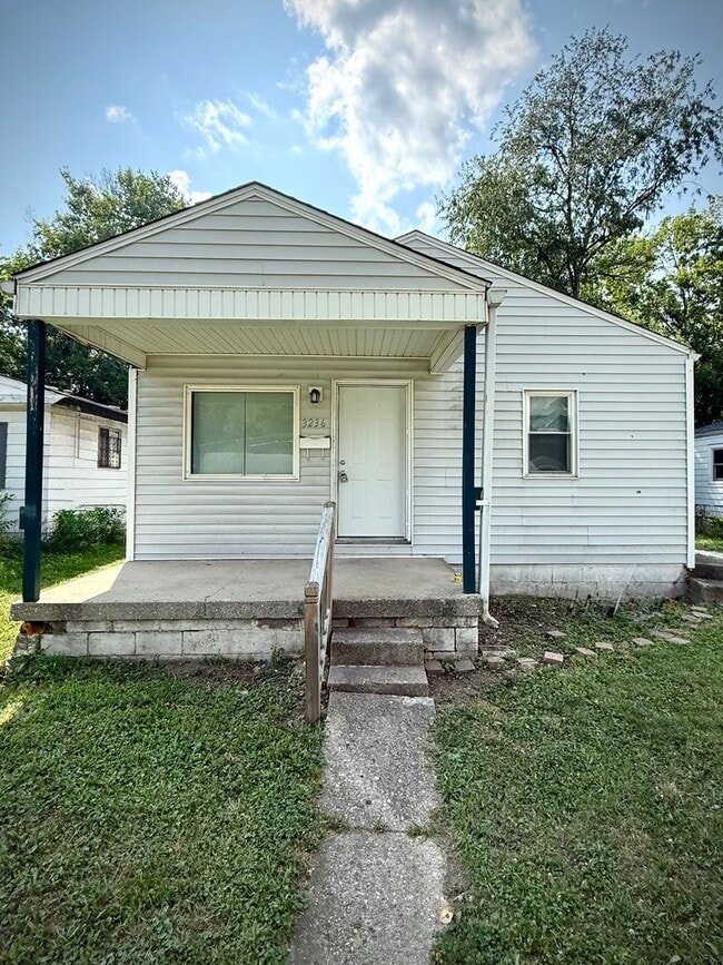 Building Photo - 3236 Nicholas Ave