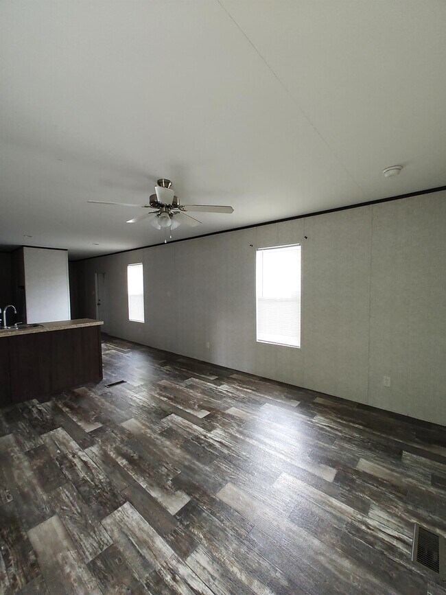 Building Photo - 2668 US-69