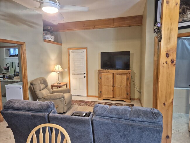 Foto del edificio - 17 King Arthur Dr