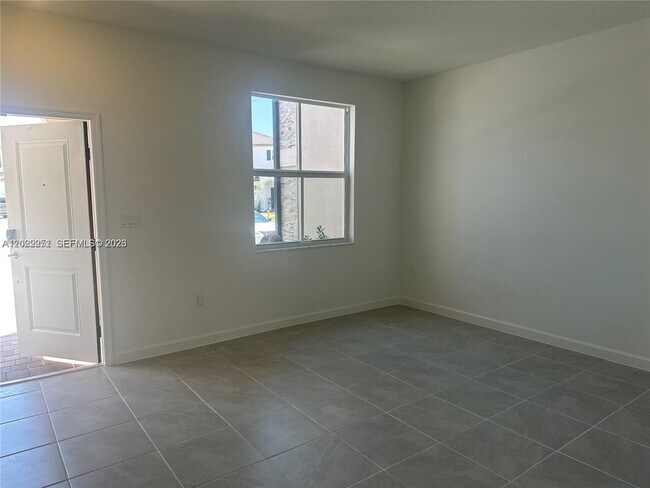 Foto del edificio - 12210 NW 23rd Path