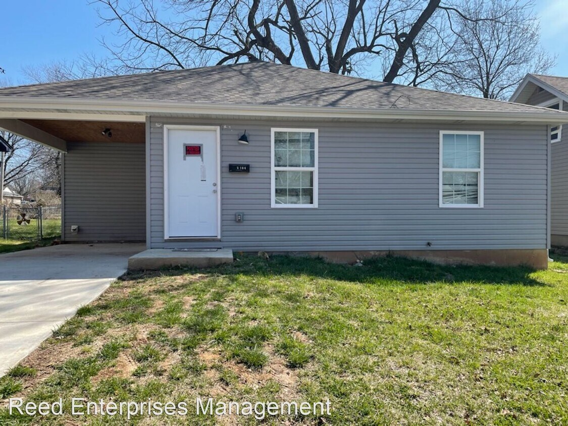 Foto principal - 3 br, 2 bath House - 2104 N Fremont Ave