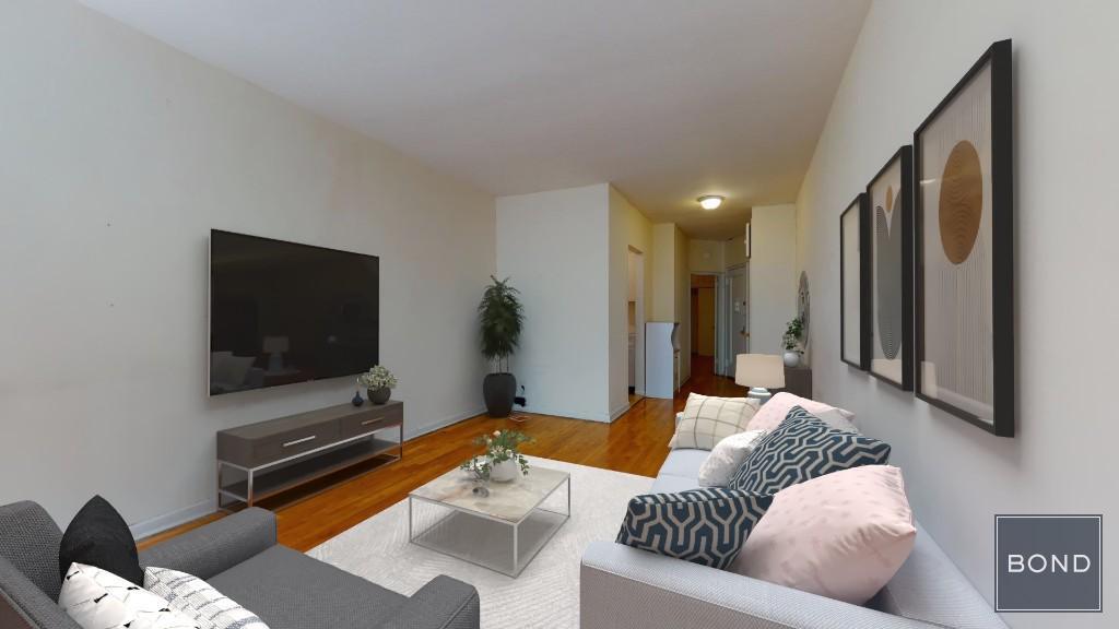 Foto principal - 219 E 88th St