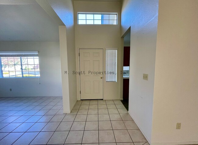 Building Photo - 1760 Blue Spruce Ct