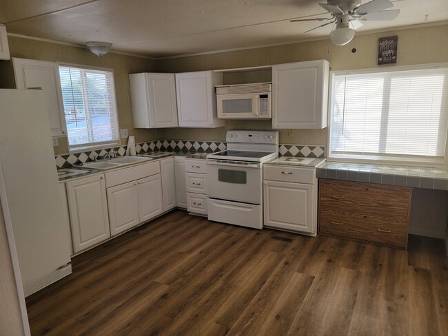 Foto del edificio - 2 Bedroom, 1 bath Mobile Fort Mohave