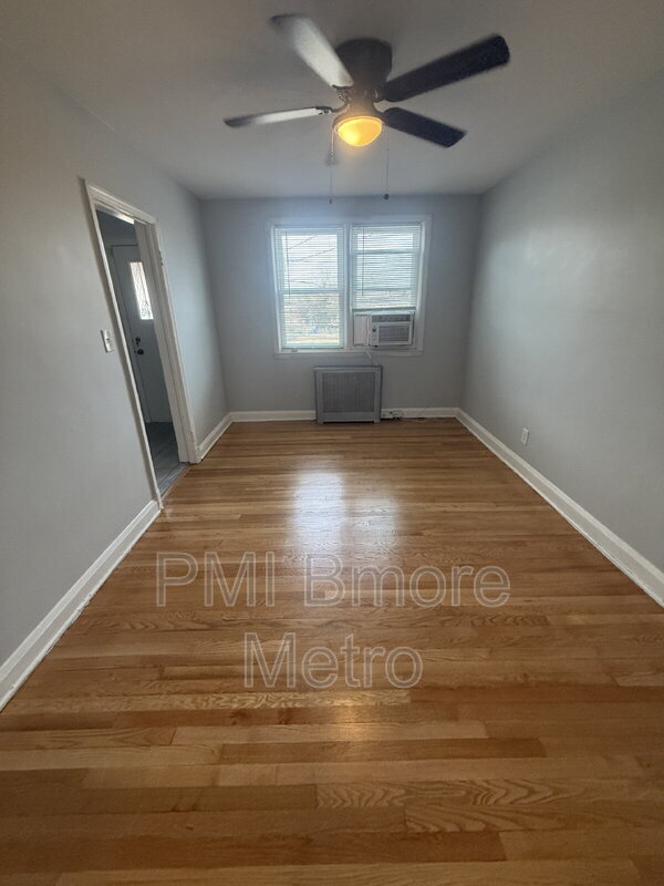 Foto del edificio - 917 Kevin Rd