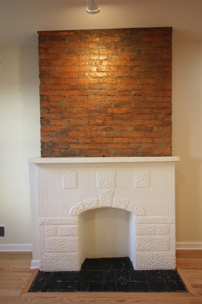 Photo - 1928 Harcum Wy Townhome