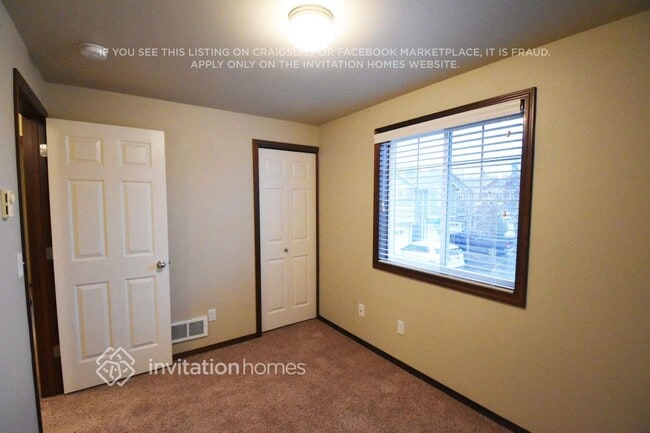 Building Photo - 14548 46th Dr NE