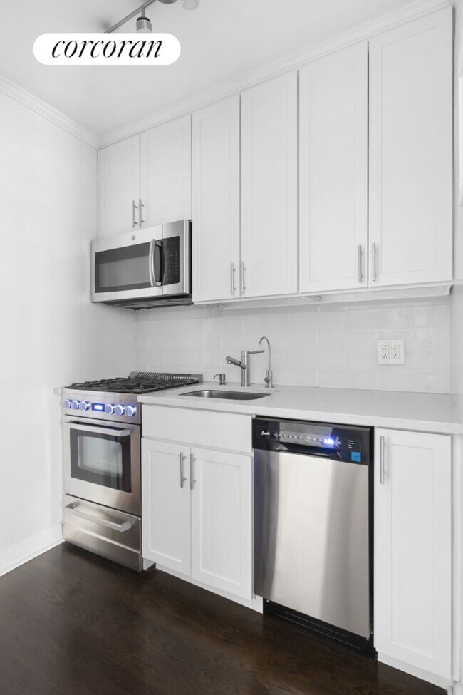 Foto del edificio - 54 E 8th St