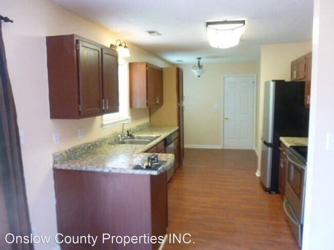 Building Photo - 4 br, 2 bath House - 319 Palamino Trail