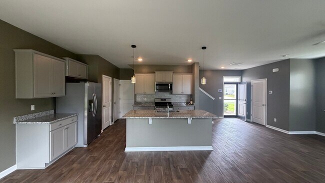 Foto del edificio - 742 Ladywood Dr