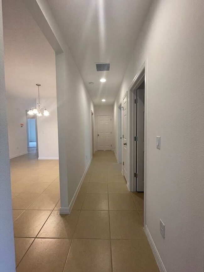 Building Photo - Wiregrass-5566 Sabal Drive St. Cloud, FL 34771