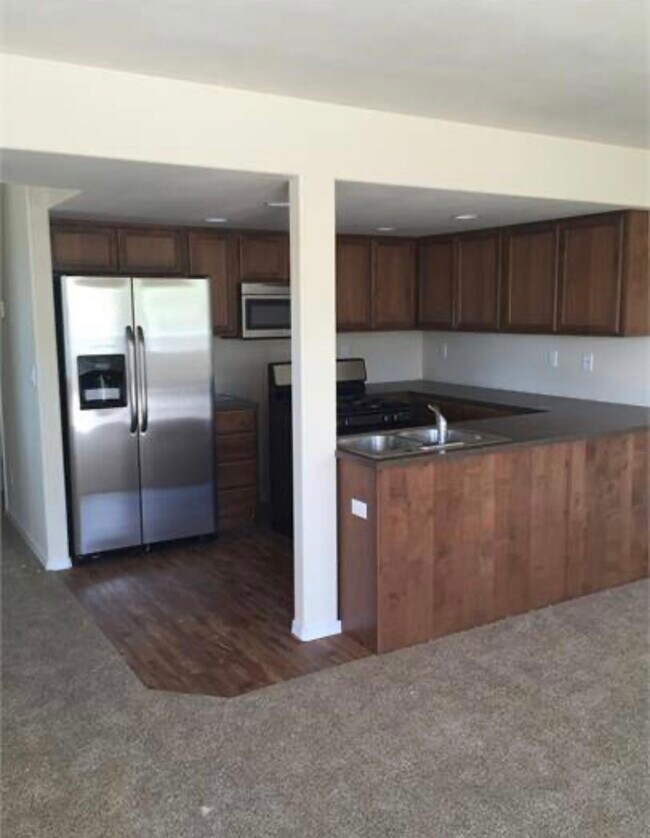Building Photo - 1039 Alturas Dr