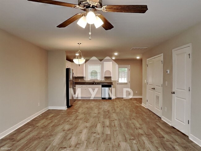 Building Photo - 3 br, 2.5 bath House - 155 McKinnon Ave NE