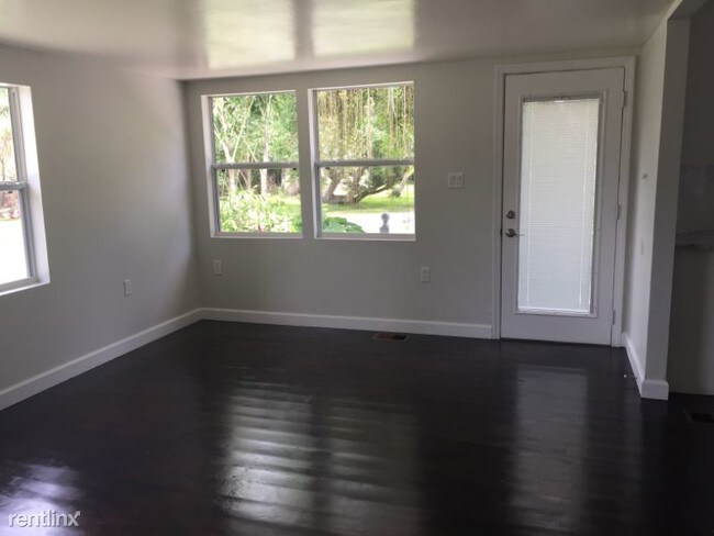 Building Photo - 1147 Mockingbird Ln