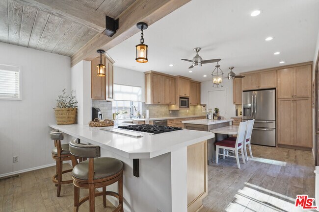 Foto del edificio - 25315 Malibu Rd