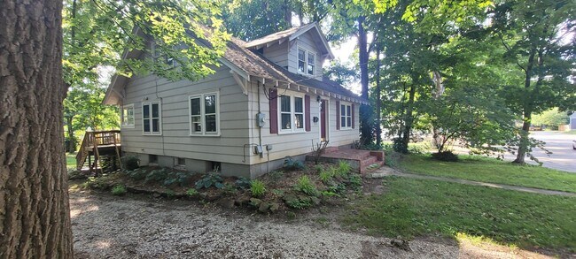 Foto del edificio - 619 S Kentwood Ave