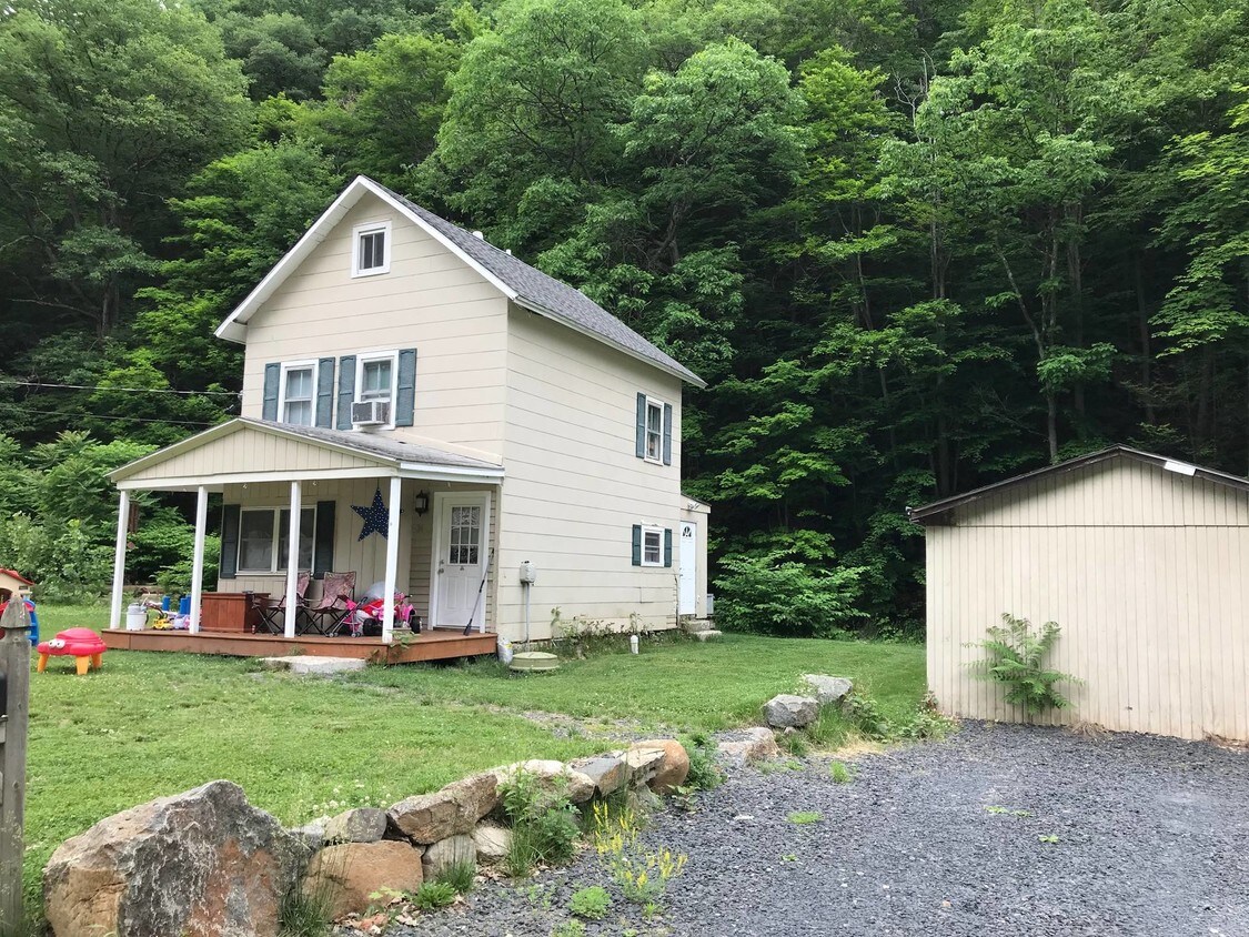 Primary Photo - 36 River Rd