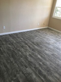 Foto del edificio - 1334 Juniper Dr