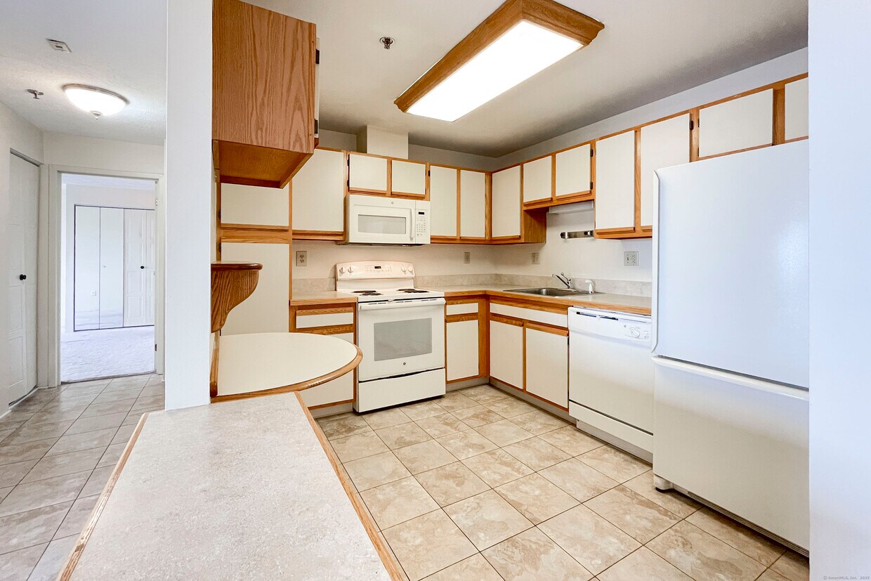 Primary Photo - 111 deKoven Drive