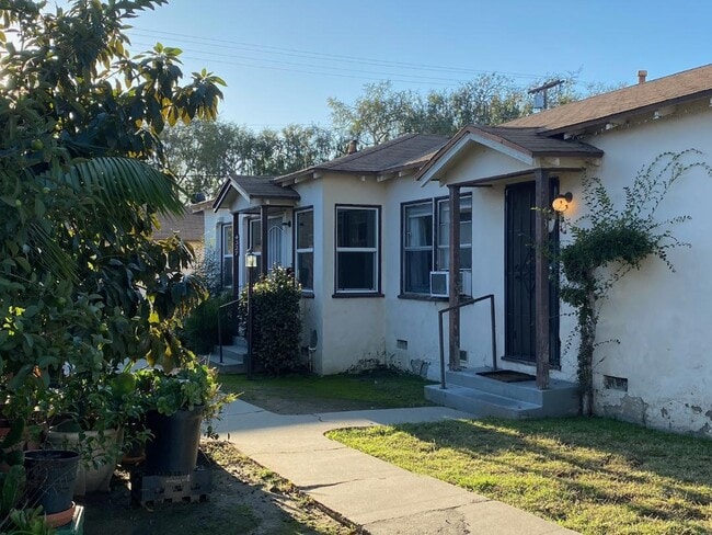 OUTSIDE OF BUILDING - 4325 Overland Ave
