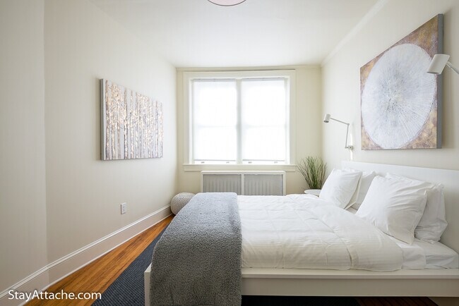 Foto del edificio - 3405 Prospect St NW