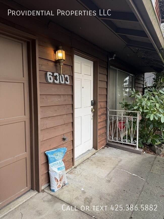 Photo - 6303 194th St SW House