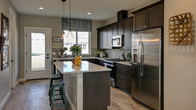 Foto del edificio - Spacious 3BR/2.5BA Home in Quiet Bozeman Neighborhood