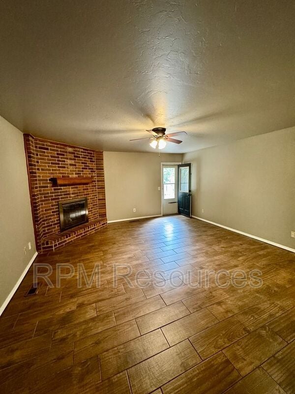 Building Photo - 12504 Whispering Hollow Dr