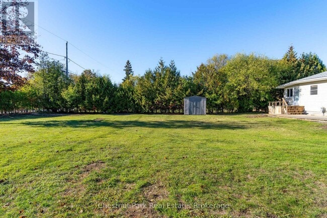 Building Photo - 35 St Clair St