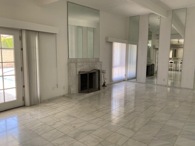 Foto del edificio - 601 E Racquet Club Rd