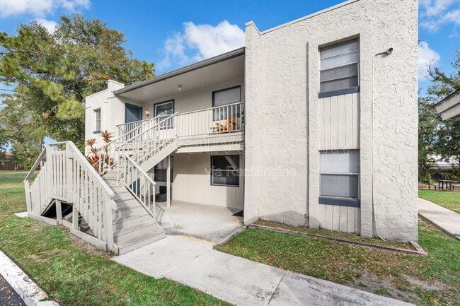 Foto del edificio - 5123 Curry Ford Rd