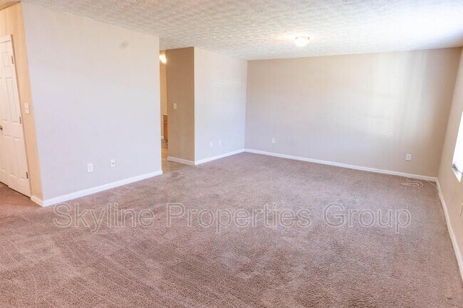 Foto del edificio - 592 Elles Way