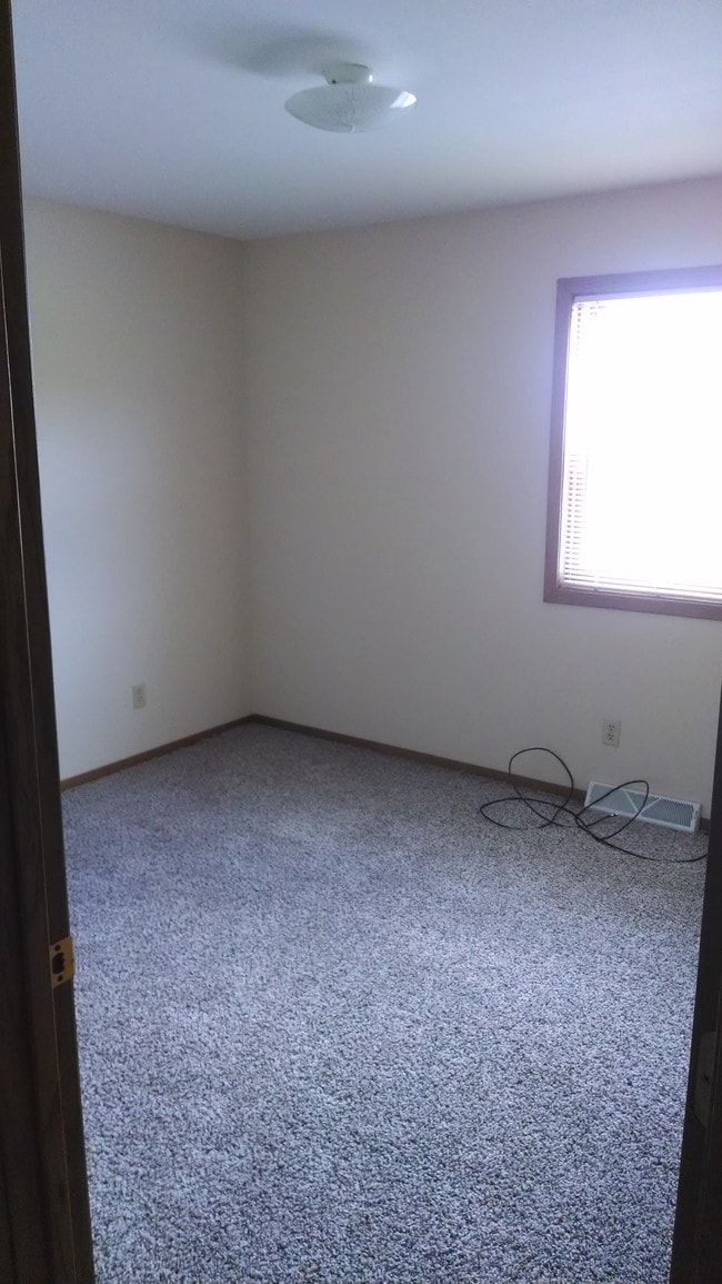 5750 Jefferson Rd, Johnson Creek, WI 53038 Townhome Rentals in