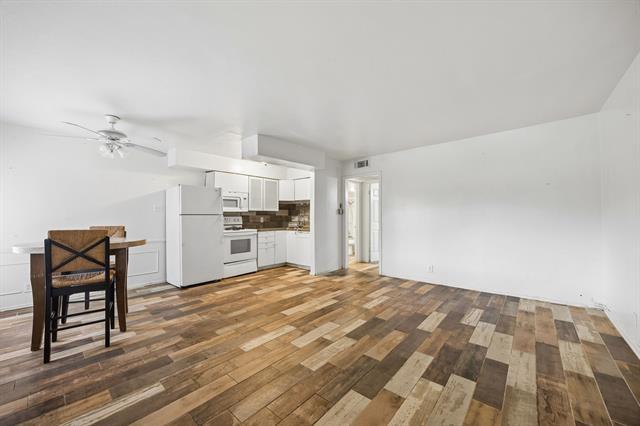 Foto del edificio - 5001 Bowser Ave