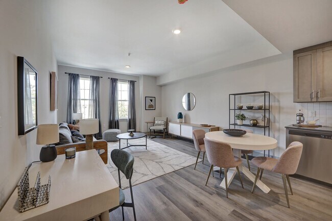 Sala de estar - 548 Franklin Ave