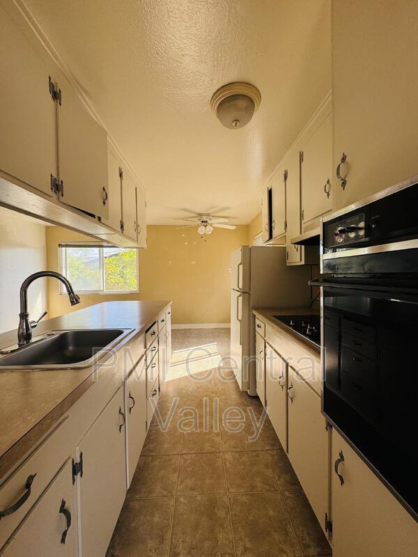 Foto del edificio - 20292 Wisteria St