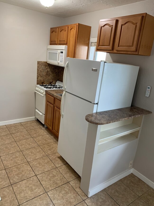 Building Photo - Studio Bed/1 Bath - Unit 6