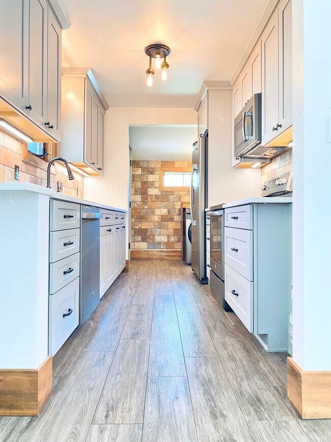 Foto del edificio - Charming Craftsman-Style Home in Desirable Old Bend Neighborhood