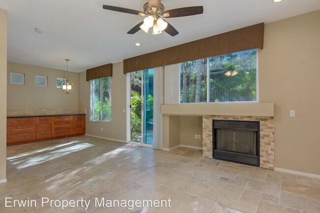 Building Photo - 2 br, 2.5 bath House - 525 Whitesage Road